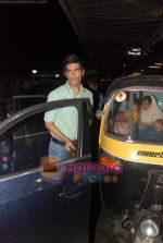 Manish Malhotra leave for IIFA Colombo in Mumbai Airport on 1st June 2010  (3).JPG